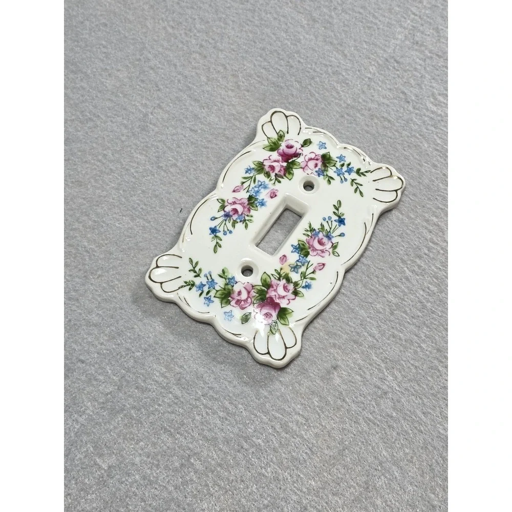 Vintage Benton hand-painted ceramic standard light switch plate made in Japan